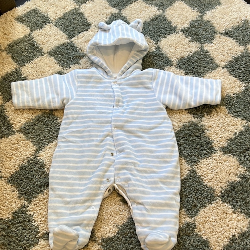 Kissy Kissy Striped baby velour bunting